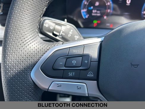 New 2025 Volkswagen Tiguan SE R-Line image 23