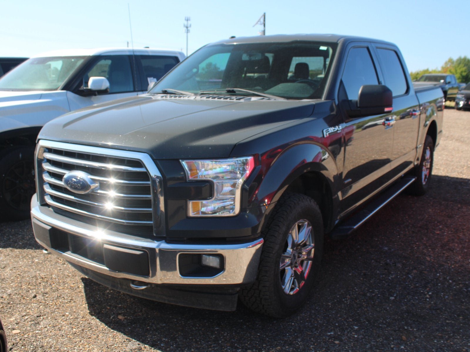 Used 2017 Ford F150 XLT w/ Equipment Group 302A Luxury AWD/4WD image 1