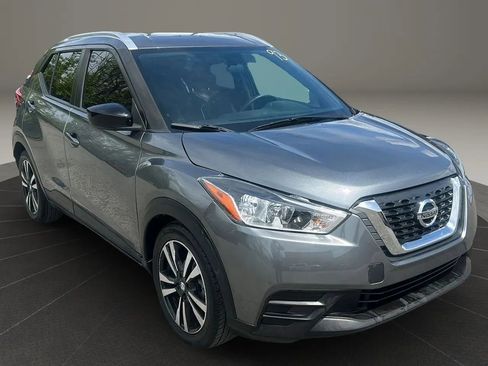 Used 2019 Nissan Kicks SV FWD image 7