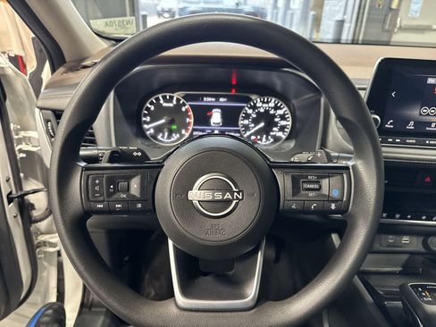 Certified 2023 Nissan Rogue SV image 18