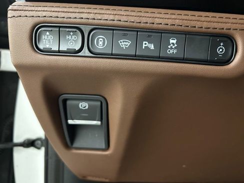Used 2023 Acura MDX SH-AWD w/ Advance Package image 9