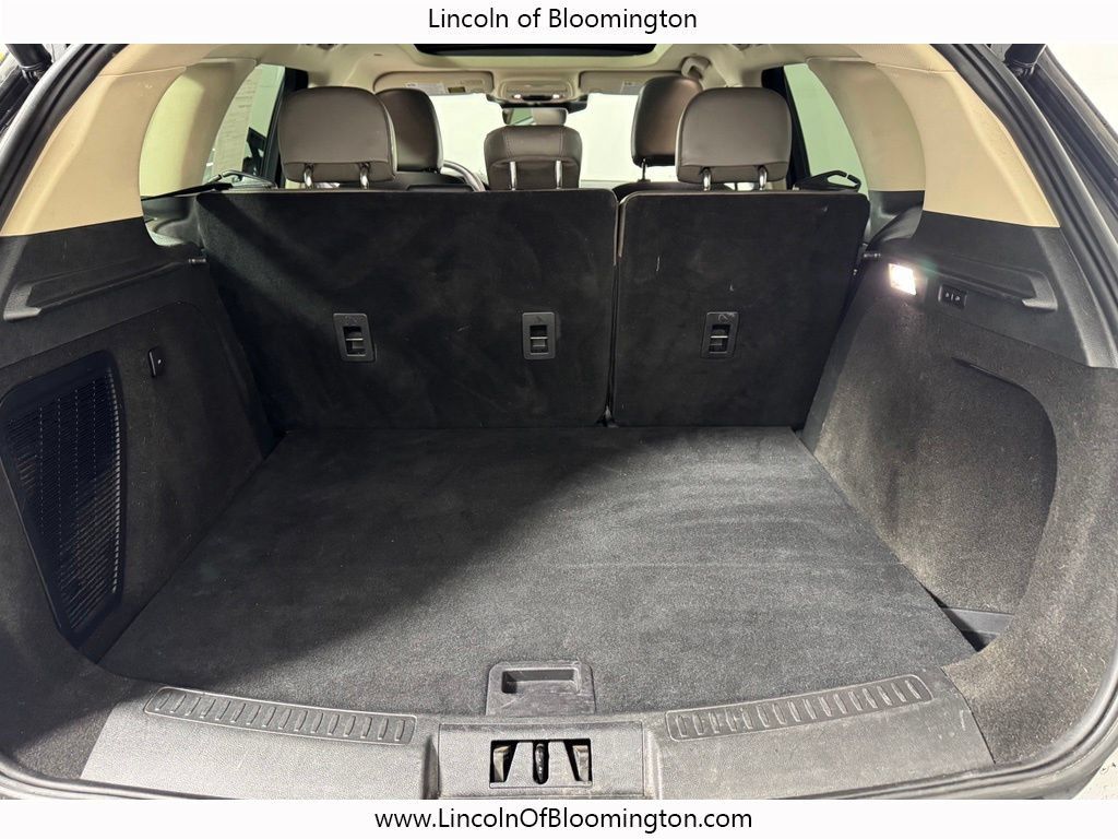 Used 2023 Lincoln Corsair AWD w/ Equipment Group 102A image 18