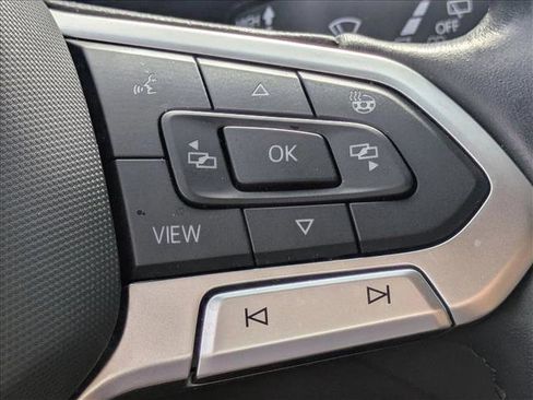 Used 2021 Volkswagen Atlas SEL Premium image 13