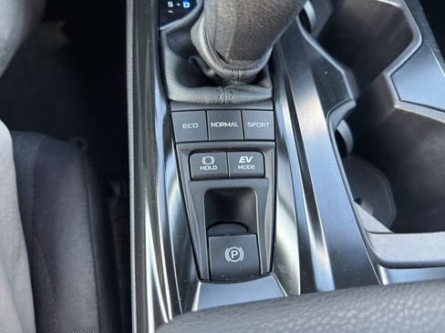 Used 2025 Toyota Camry LE FWD image 19