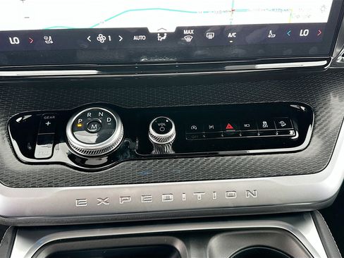 New 2025 Ford Expedition Platinum w/ Stealth Performance Package image 12