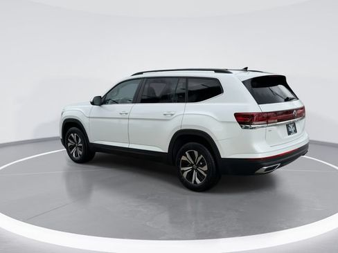 New 2026 Volkswagen Atlas SE FWD image 2