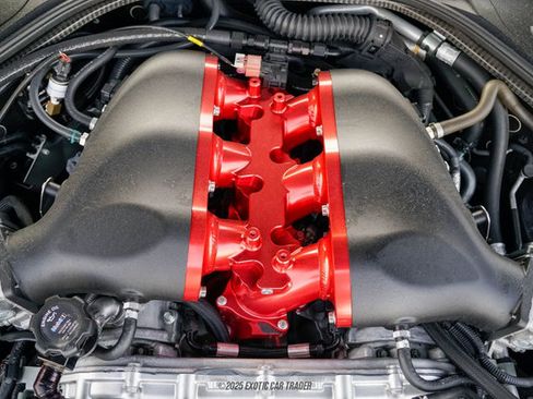 Used 2014 Nissan GT-R Premium w/ Premium Interior Package AWD/4WD image 21