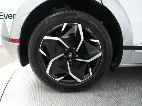 Used 2024 Hyundai Ioniq 5 Limited RWD image 21
