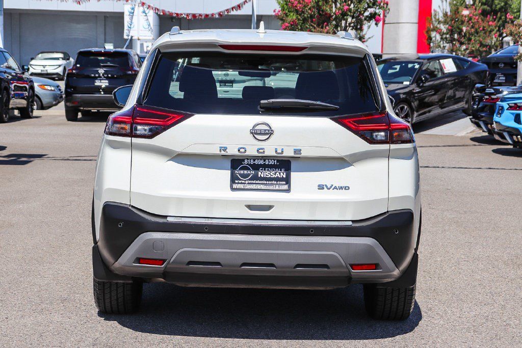 Certified 2023 Nissan Rogue SV w/ SV Premium Package AWD/4WD image 7
