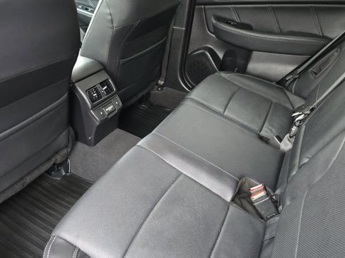 Used 2018 Subaru Outback 2.5i Limited image 4