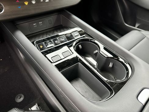 Used 2025 Nissan Murano SV image 31