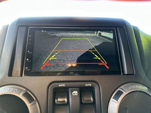 Used 2016 Jeep Wrangler Sport image 24