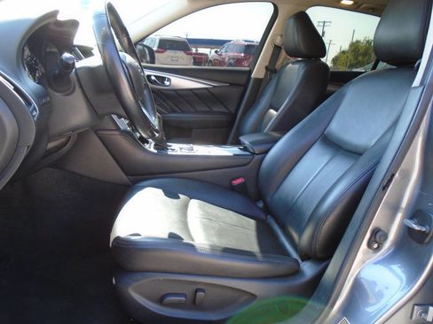 Used 2021 INFINITI Q50 Luxe image 9