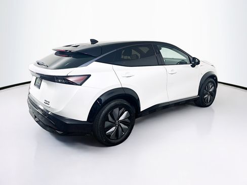 Used 2024 Nissan Ariya AWD image 9