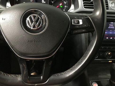 Used 2016 Volkswagen Passat 1.8T SE FWD image 25