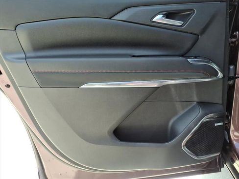Used 2024 Chevrolet Traverse RS w/ LPO, Floor Liner Package FWD image 18