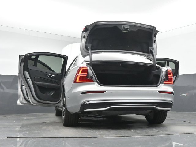 Used 2024 Volvo S60 B5 Plus AWD/4WD image 52