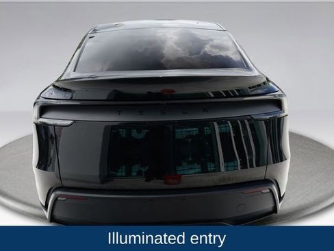 Used 2026 Tesla Model Y 2WD image 14