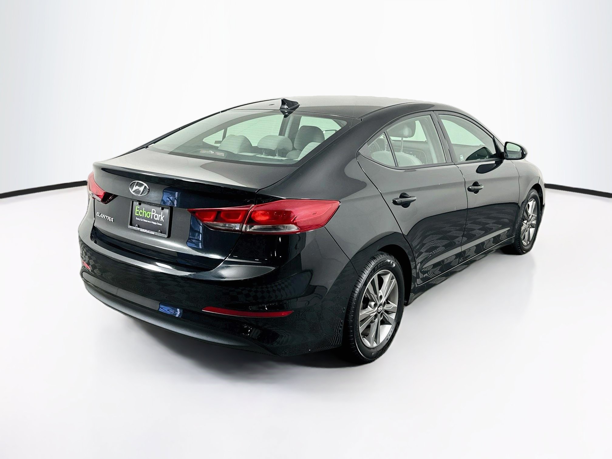 Used 2017 Hyundai Elantra SE FWD image 9