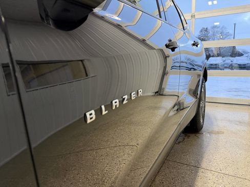 Used 2024 Chevrolet Blazer LT w/ Convenience Package image 57