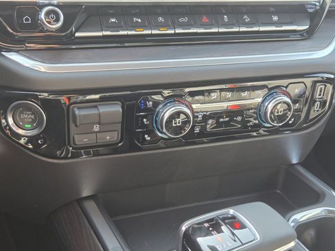 New 2025 GMC Sierra 1500 SLT w/ SLT Premium Plus Package image 14