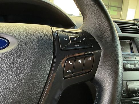 Used 2019 Ford Explorer XLT AWD/4WD image 30