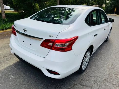 Used 2017 Nissan Sentra SV FWD image 5