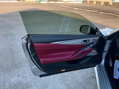 Used 2017 INFINITI Q60 Red Sport 400 image 25