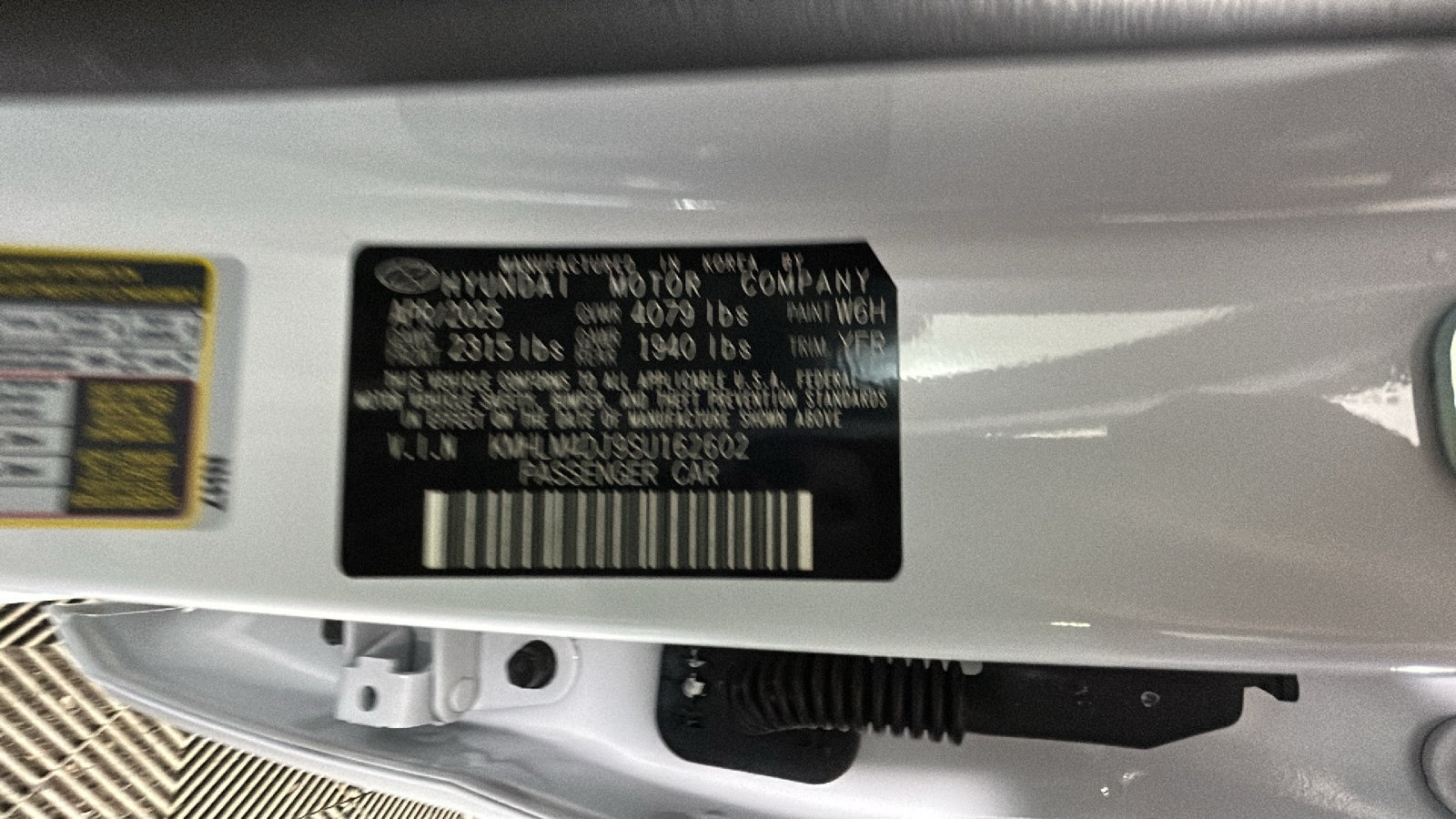 Used 2025 Hyundai Elantra Hybrid FWD image 12