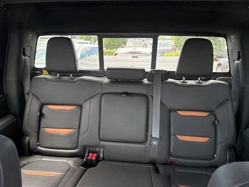Used 2022 GMC Sierra 2500 AT4 w/ AT4 Premium Plus Package image 11