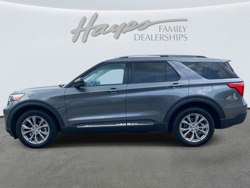 Used 2023 Ford Explorer Limited w/ Equipment Group 301A AWD/4WD image 10