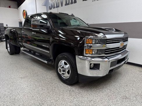 Used 2019 Chevrolet Silverado 3500 LTZ w/ Duramax Plus Package image 40