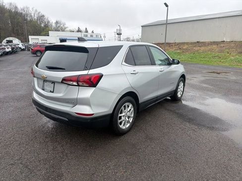 Used 2022 Chevrolet Equinox LT w/ Driver Convenience Package AWD/4WD image 5