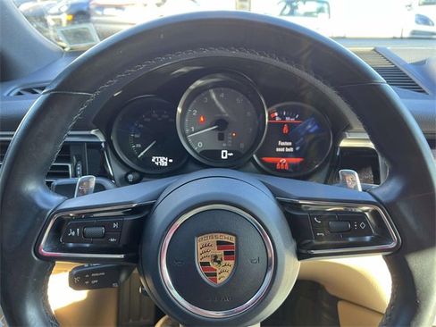 Certified 2022 Porsche Macan S image 23