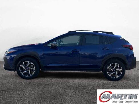 Used 2025 Subaru Crosstrek 2.0i Premium AWD/4WD image 2