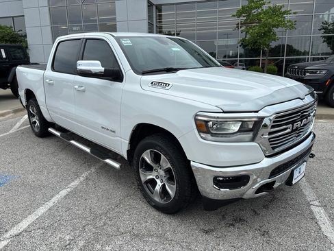 Used 2023 RAM 1500 Laramie AWD/4WD image 6
