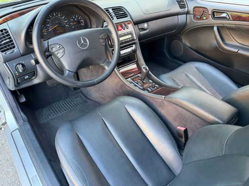 Used 2000 Mercedes-Benz CLK 320 Cabriolet image 52