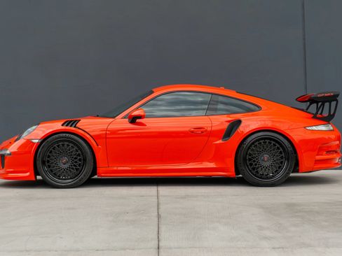 Used 2016 Porsche 911 GT3 RS RWD image 2