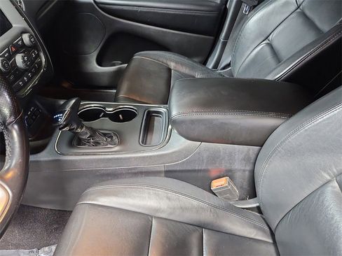 Used 2020 Dodge Durango GT image 40