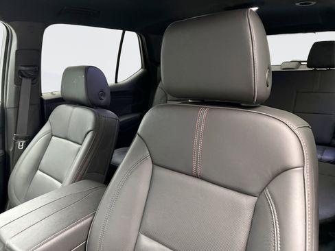 Used 2023 Chevrolet Traverse RS image 10