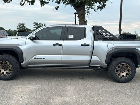New 2025 Toyota Tacoma Trailhunter image 4