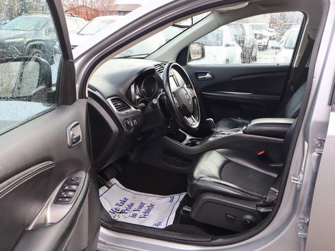 Used 2019 Dodge Journey Crossroad image 9