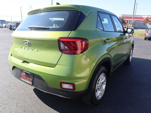 Used 2021 Hyundai Venue SE image 27