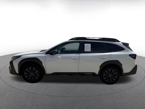 Used 2024 Subaru Outback Onyx Edition AWD/4WD image 9