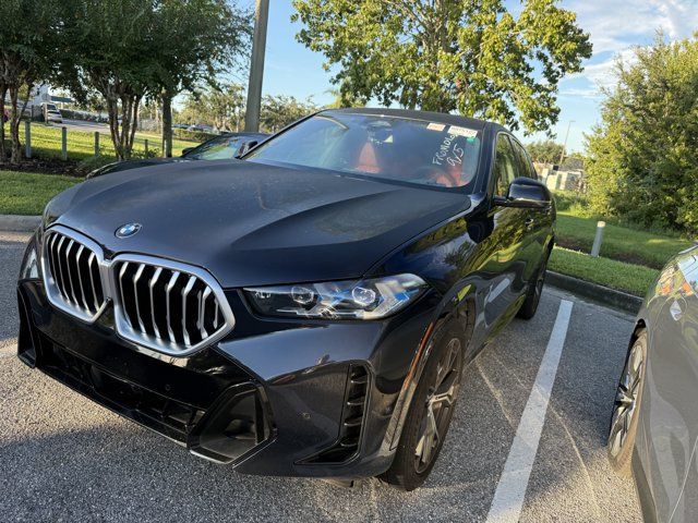 Used 2026 BMW X6 xDrive40i AWD/4WD image 3