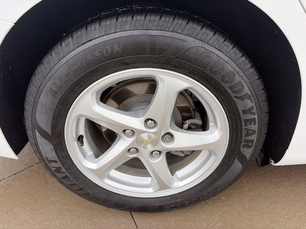 Used 2017 Chevrolet Malibu LS FWD image 21
