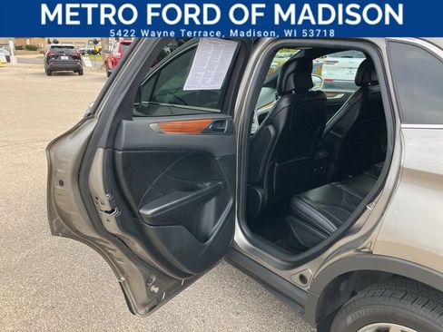 Used 2017 Lincoln MKC Select w/ Select Plus Package image 34