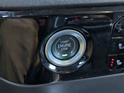 Used 2024 GMC Sierra 1500 SLT w/ SLT Convenience Package image 27