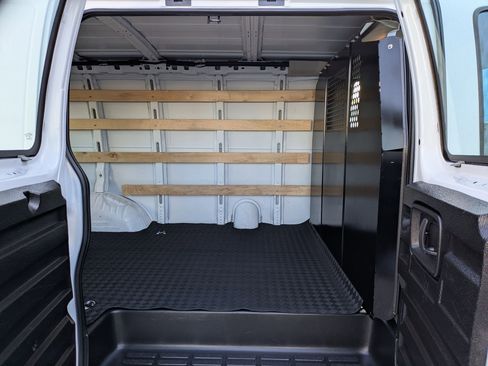 Used 2024 Chevrolet Express 2500 w/ Driver Convenience Package image 26