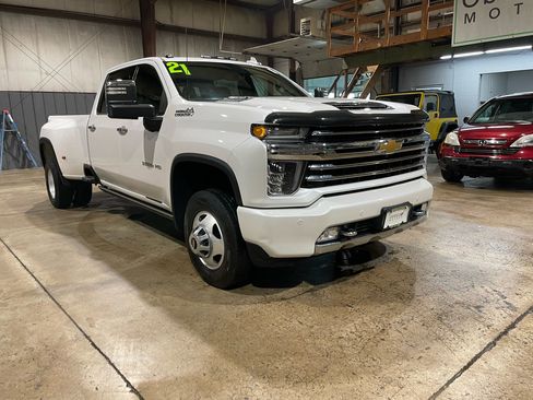 Used 2021 Chevrolet Silverado 3500 High Country w/ Snow Plow Prep/Camper Package image 2